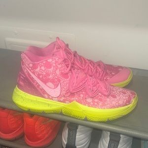 Kyrie 5 Brand New 11.5 Mens